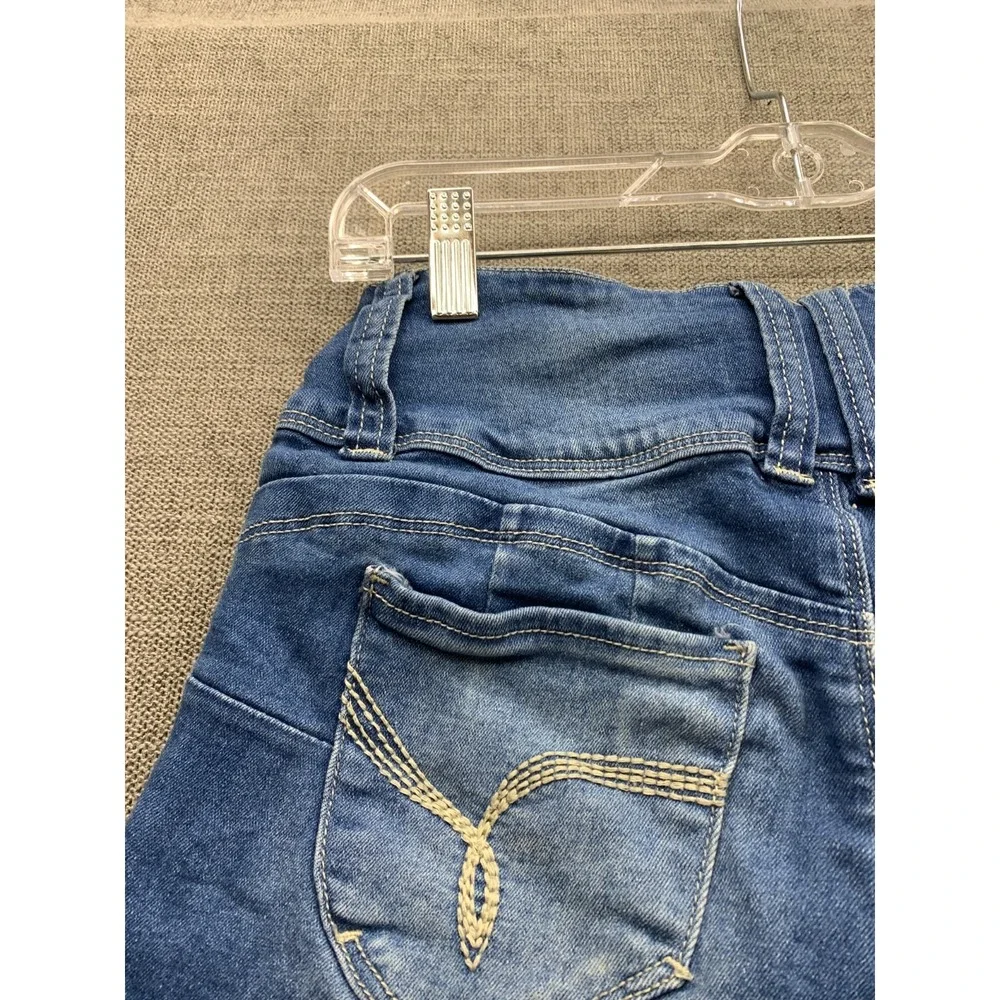 YMI Wanna Betta Butt Cut Off Shorts Women 3/26 Blue Denim Mid Rise Cuffed Hem‎